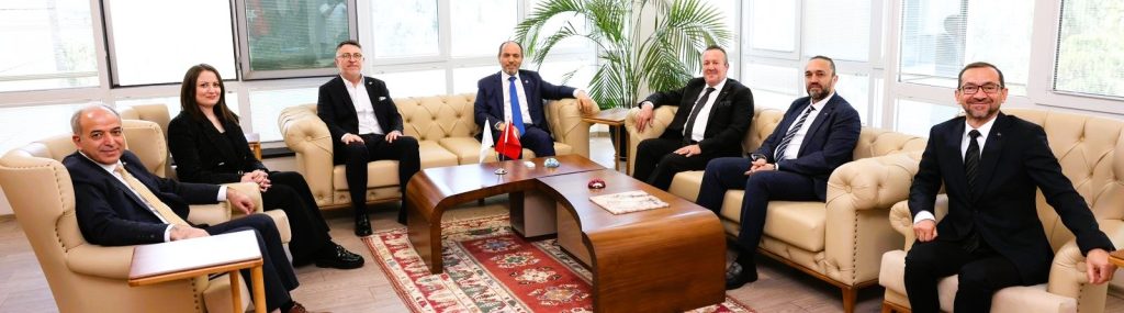 Denizli OSB Yönetimi, PAÜ Rektörü Güngör'ü Makamında Ziyaret Etti...