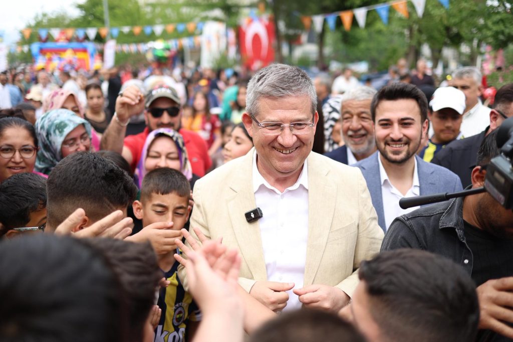 Denizli'de AK Parti,19 Mayıs'ı Şölen Havasında Çoşkuyla Kutladı...