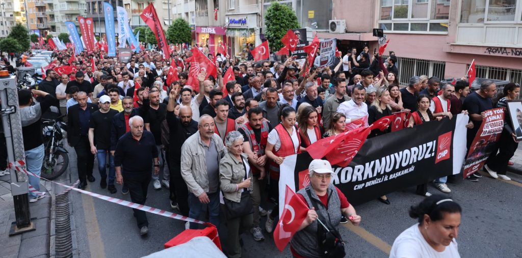 CHP Denizli İl Örgütü Sokağa Çıktı: Partimize ve Halkın İradesine Sahip Çıkıyoruz