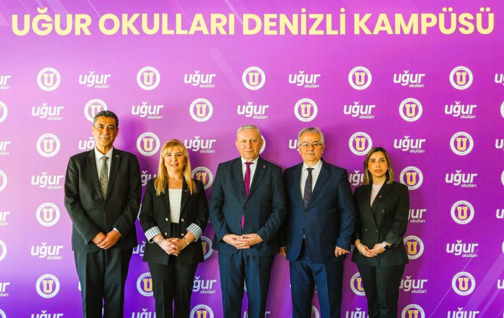 Uğur Okulları Denizli'de Yeniden Öğrencilerle Buluştu...