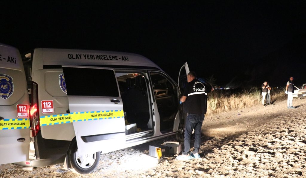 Denizli'de Silahlı Çatışma: 1 Kişi Öldü, Biri Ağır 3 Kişi Yaralandı
