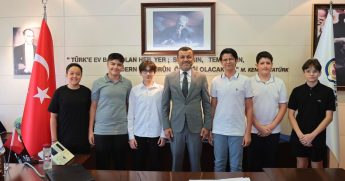 Başkan Çavuşoğlu LGS Şampiyonlarını Ağırladı