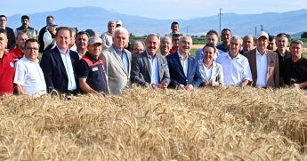 Vali Köşger Acıpayam’da Bereket Hasadına Katıldı