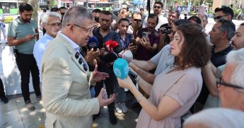 AK Parti Denizli İl Başkanı Subaşıoğlu'ndan Araç Kiralama İhalesine Eleştiri