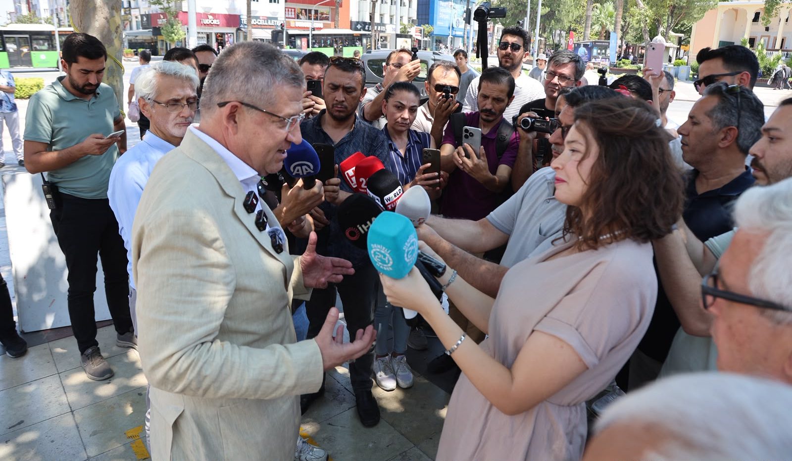 AK Parti Denizli İl Başkanı Subaşıoğlu’ndan Araç Kiralama İhalesine Eleştiri