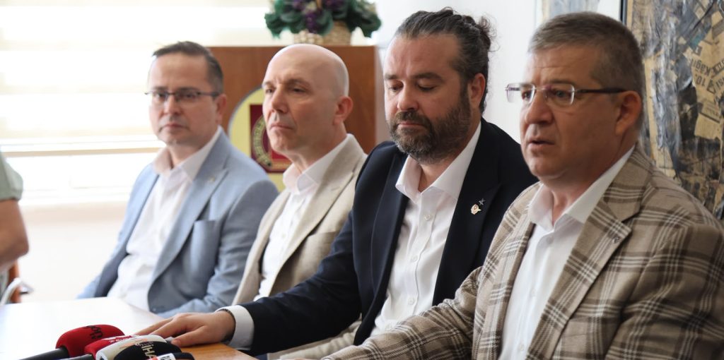 AK Parti Denizli İl Başkanı Subaşıoğlu: CHP’li Başkanlar Baskı ve Tehditle Parti Değiştirdiler