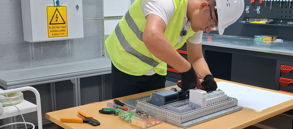 DOSTEK Koleji’nden TEKNOFEST’te Büyük Başarı