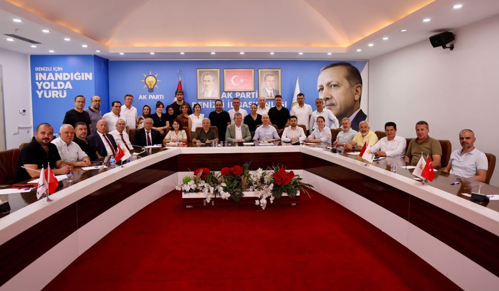AK Parti Denizli Değerlendirme Toplantısında Denizli'nin Geleceği Tartışıldı...