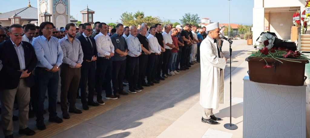 Denizli İş Dünyasının Ağabeyi Kömürcüoğlu Toprağa Verildi...