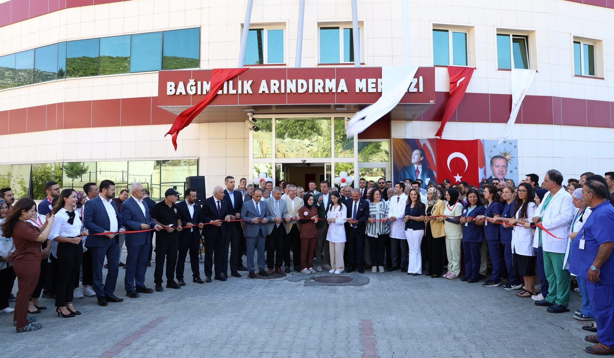 Tavas’a İki Yeni Sağlık Tesisi Kazandırıldı