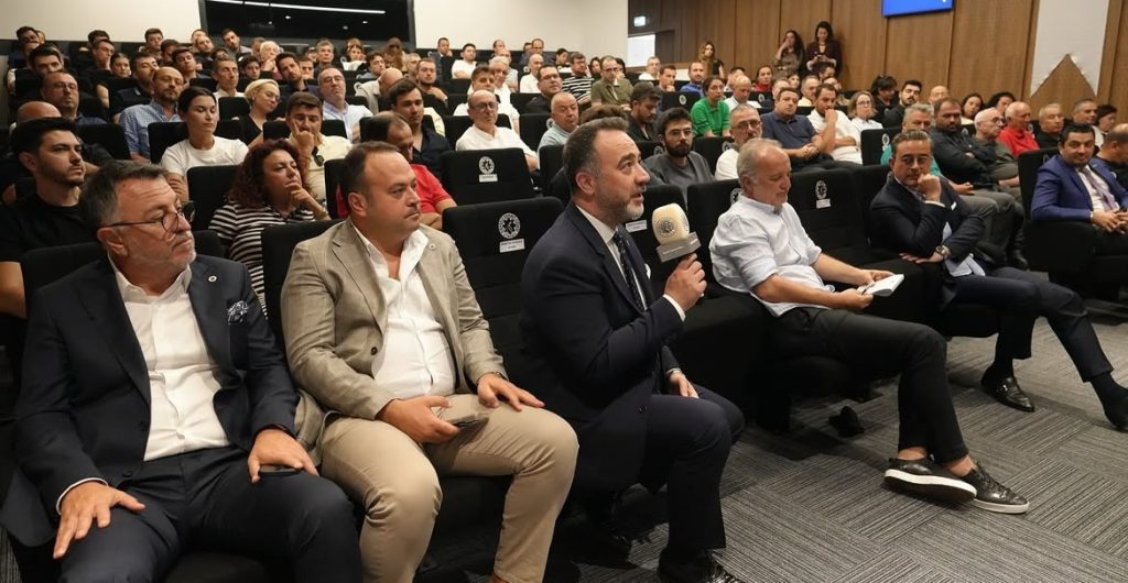 Yapay Zekâ Çağında Sanayinin Yeni Yol Haritası DSO’da Konuşuldu
