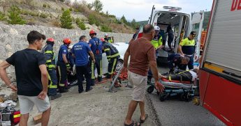 Denizli’de Feci Kaza: 2 Kişi Hayatını Kaybetti, Biri Ağır 4 Kişi Yaralandı...