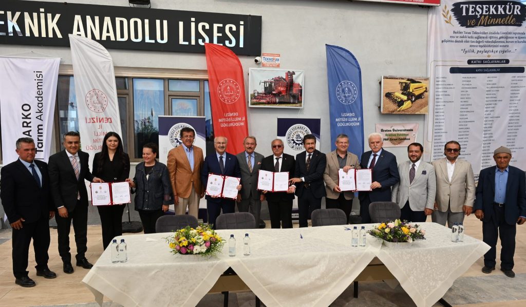 Vali Köşger: Gençlerimizi, Tarımı Sevdirerek Eğitmemiz Lazım...