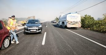 Denizli-Muğla Karayolu, Orman Yangını Nedeniyle Trafiğe Kapatıldı...