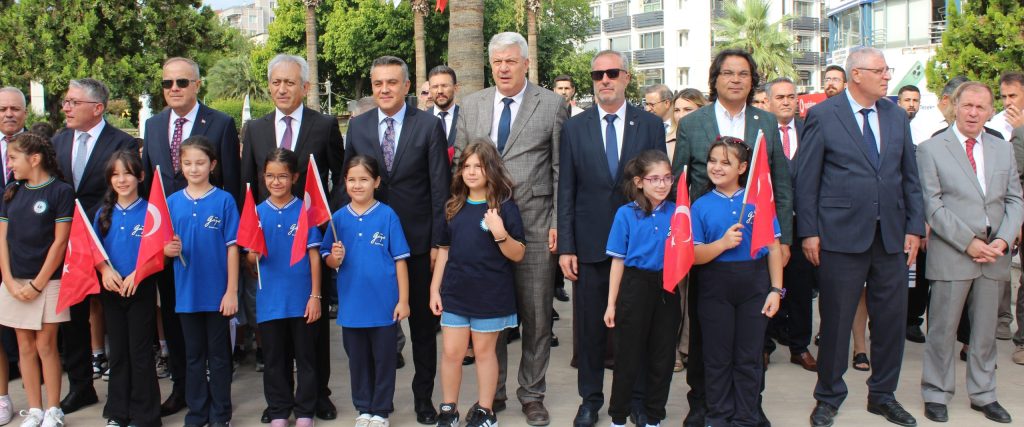 Denizli'de 2026-2027 Eğitim Öğretim Yılı Çelenk Töreniyle Başladı...