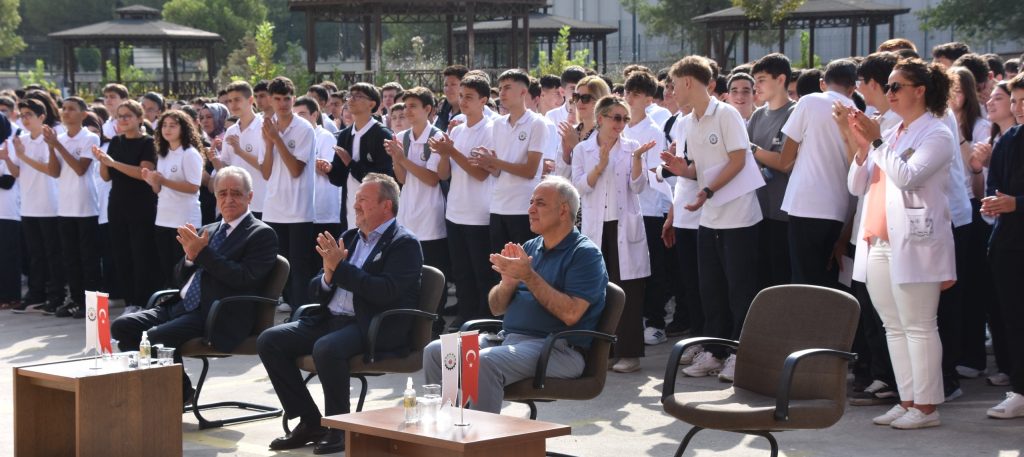 Denizli OSB DOSTEK Koleji'nde Çifte Tören Heyecanı...