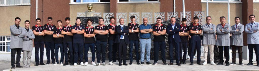 Denizli OSB DOSTEK Koleji'nde Çifte Tören Heyecanı...