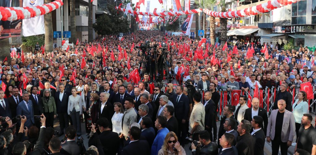 Yeni Parti Genel Başkanı Özel Denizlililere Seslendi, Merak Edilen O İsim İse Geldi Ve Gitti...