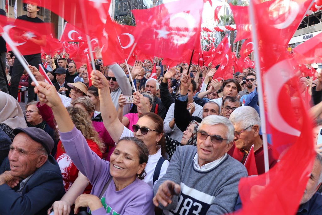 Yeni Parti Genel Başkanı Özel Denizlililere Seslendi, Merak Edilen O İsim İse Geldi Ve Gitti...