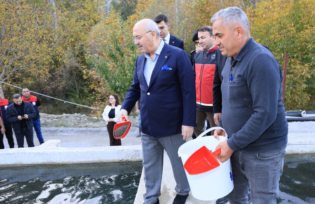Vali Köşger'den Denizli'nin Doğal Üretim Merkezi Çameli'ye Övgüler...
