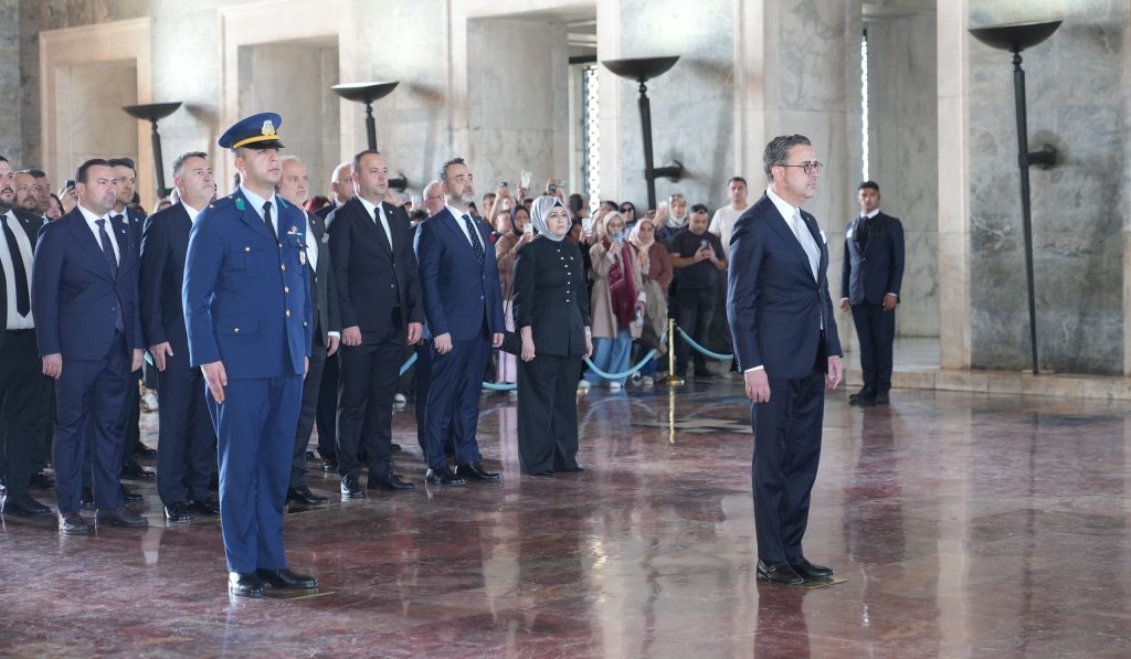 DSO 'nun Yeni Yönetimi Ata'nın Huzurunda...
