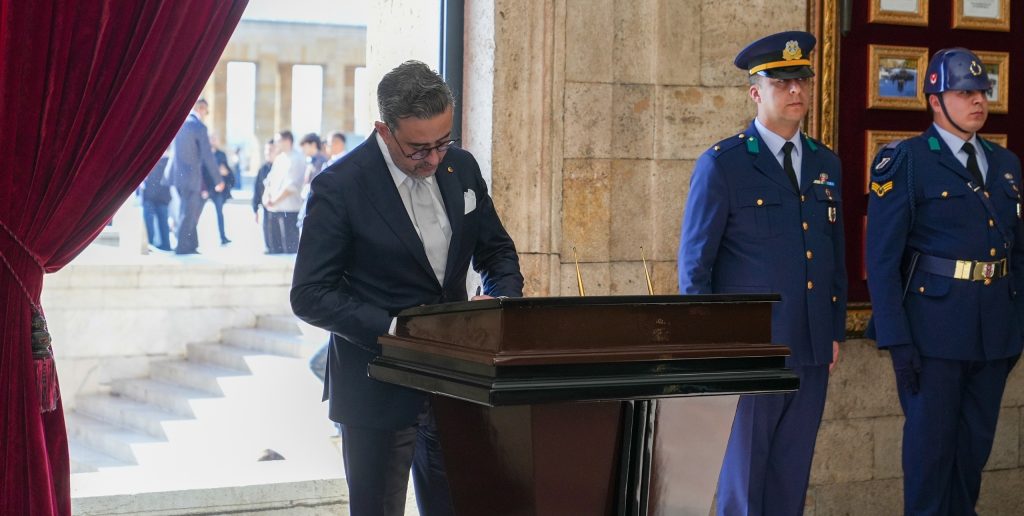 DSO 'nun Yeni Yönetimi Ata'nın Huzurunda...