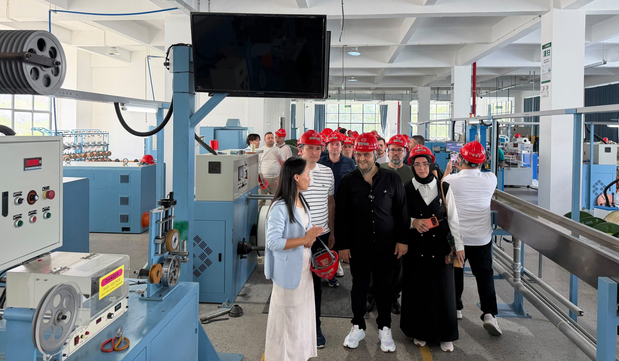 DTO Heyeti Çin’de Kablo Fabrikasında İncelemelerde Bulundu…