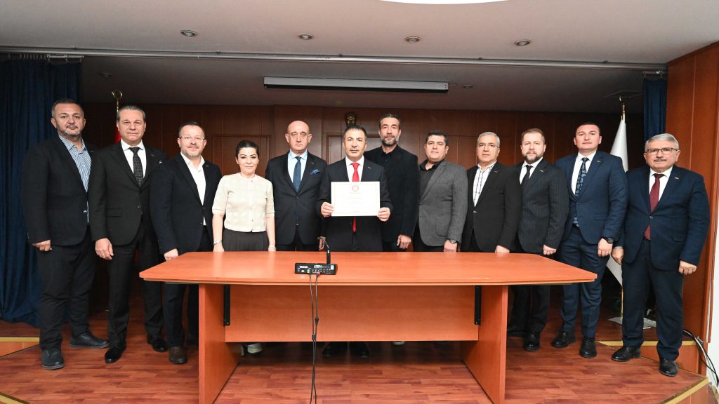 DTO Başkanı Erdoğan Yeni Döneme Mazbatasını Alarak Başladı...