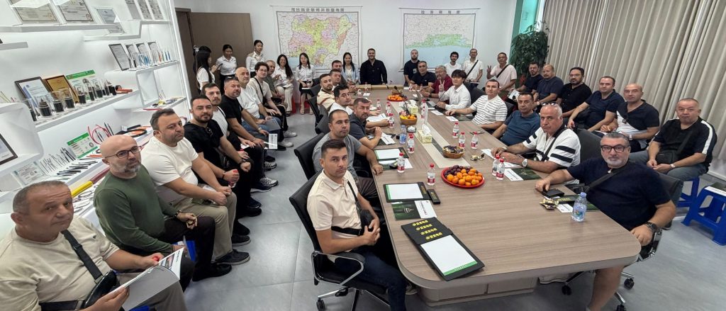 DTO Heyeti Çin'de Kablo Fabrikasında İncelemelerde Bulundu...