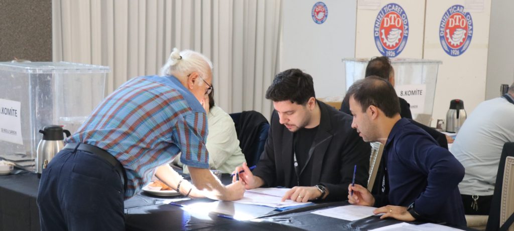 Denizli Ticaret Odası'nda Seçim Heyecanı Yaşanıyor...
