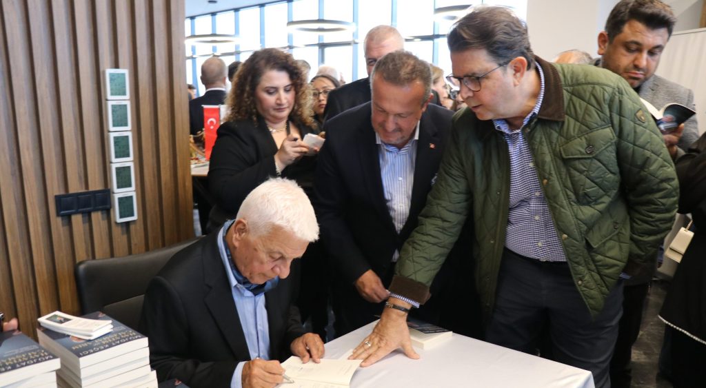 DSO'nun Önceki Dönem Başkanı Keçeci'nin Kitabı Görücüye Çıktı...