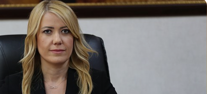 Şifre Haber Bu İddiayı Araştırdı: Şeniz Doğan AK Parti’ye mi Geçiyor?