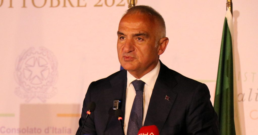 Denizli'de Konuşan Bakan Ersoy, Türkiye Arkeolojisinin Yeni Vizyonunu Anlattı...