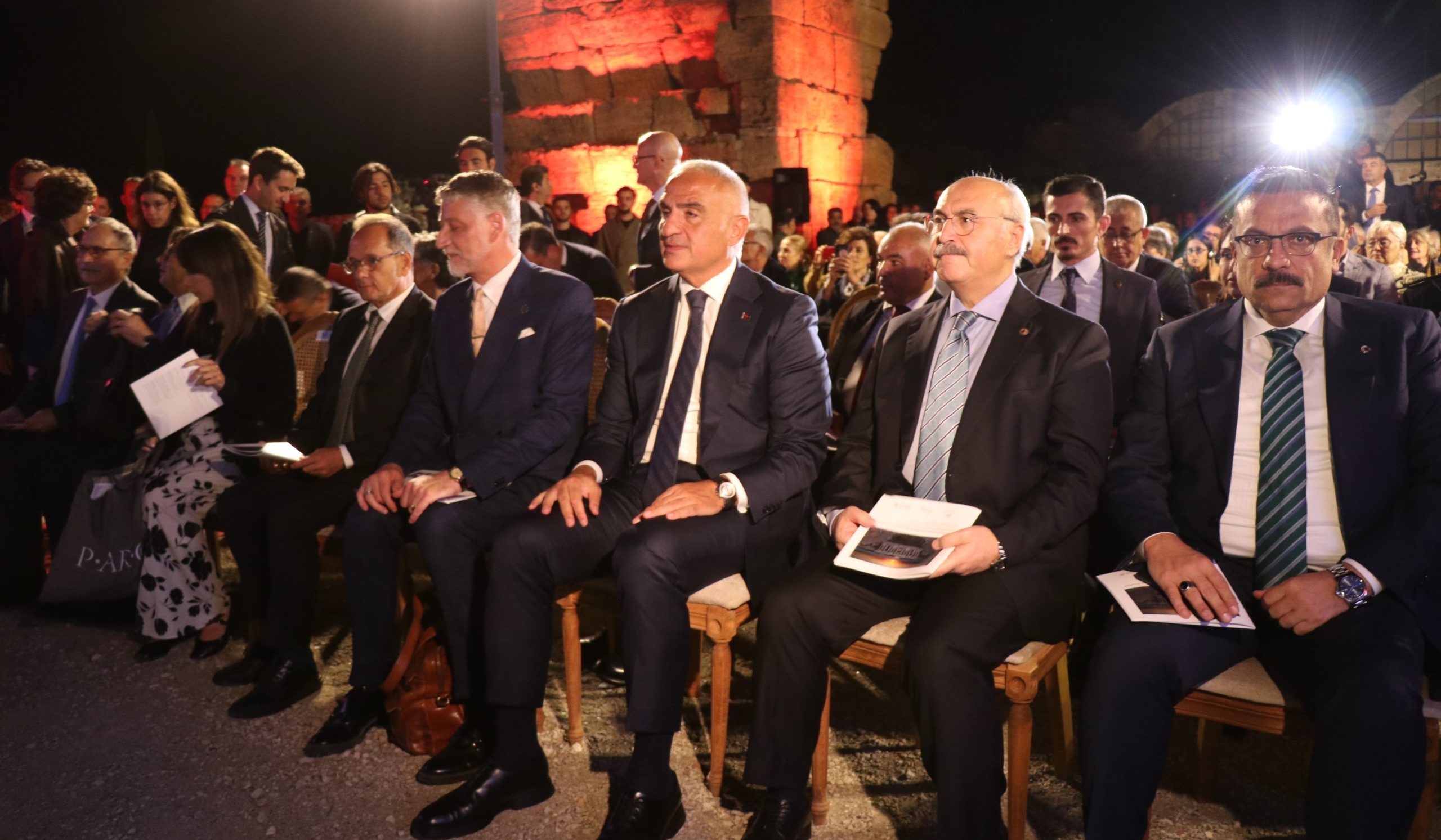 Denizli’de Konuşan Bakan Ersoy, Türkiye Arkeolojisinin Yeni Vizyonunu Anlattı…